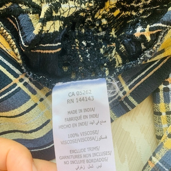 California Moon Rise Plaid Button Down Top Size M - Picture 5 of 8